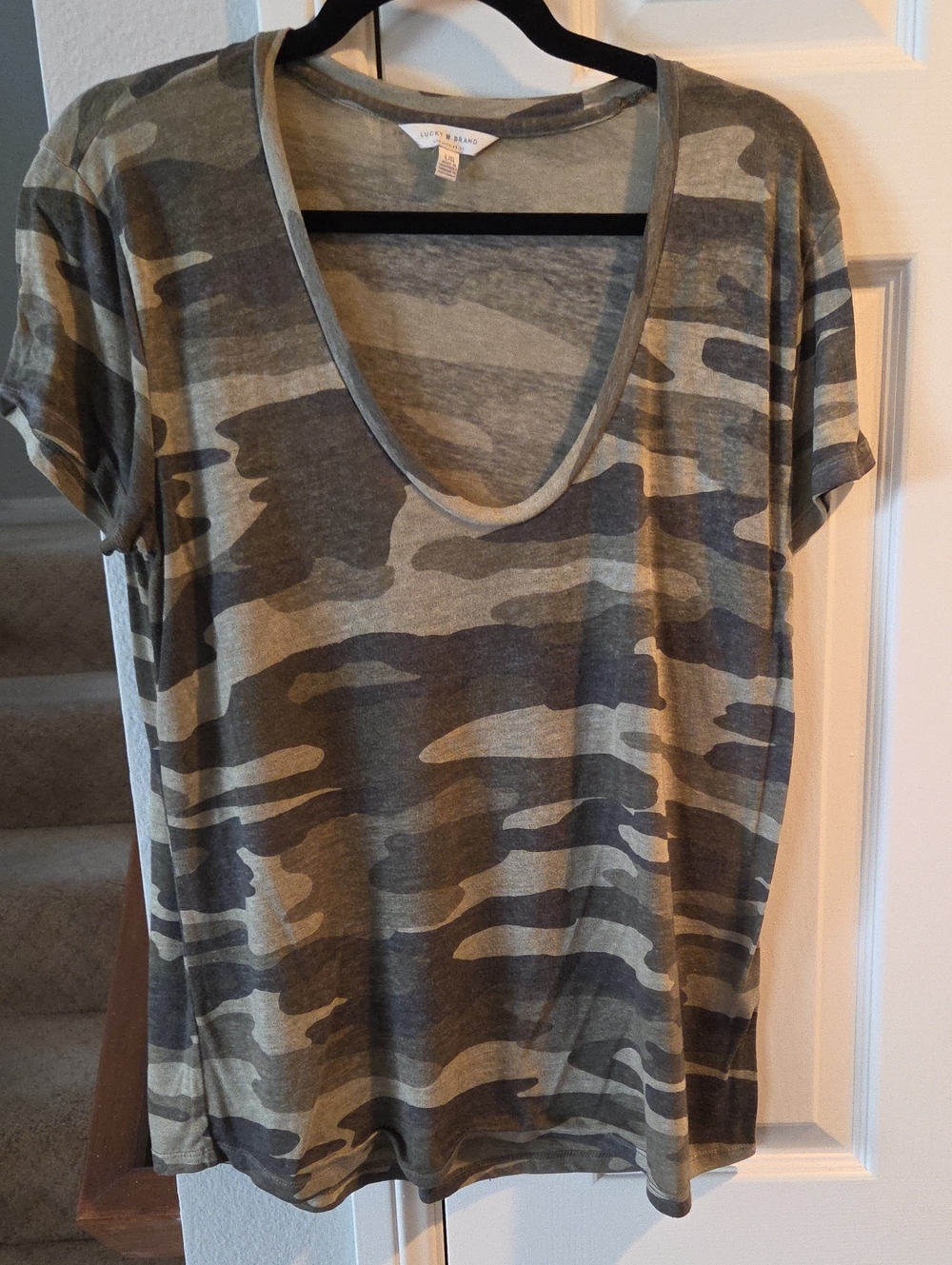Womens Lucky Brand Olive and Khaki Camo Scoop Neck Tee Shirt L Large